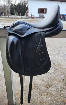 Ikonic Pro Evolution Dressursattel 16,5'' Ikonic  Pro Evolution Monoblatt