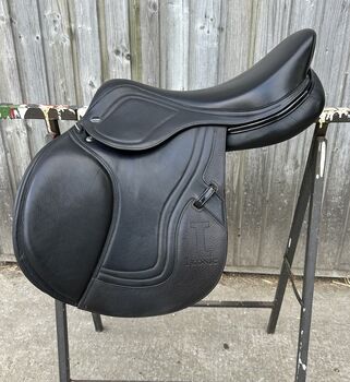 Springsattel Ikonic, Ikonic  Evolution , Emily, Jumping Saddle, Kölln-Reisiek