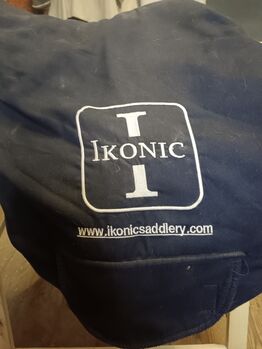 Ikonic Springsattel, Ikonic, Ines Kiss, Springsattel, Wien