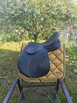 Ikonic VSD Evolution Line 17,5 Zoll Sattel IKONIC EVOLUTION COMFORT VIELSEITIGKEITSSATTEL EVOA02
