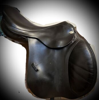 Jaguar Springsattel Harry Dabbs 17", Jaguar Harry Dabbs , Kristin Hilf , Jumping Saddle, Pommelsbrunn