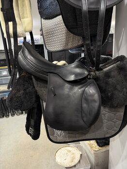 Jaguar XJS Springsattel, 17,5, Harry Dabbs, Jaguar XJS Springsattel, Rebekka Otto, Jumping Saddle, Salzkotten