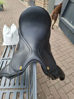 Jorge Canaves Dressursattel JC One neuwertig 3 Monate als 17 Zoll34 Kammer, Jorges Canaves Siehe Bilder Dressur One, Nadine, Reitpad, Sieversdorf-Hohenofen