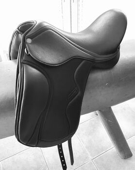 Jorge Canaves ONE Basic 18 Dressursattel, Jorge Canaves DS Basic ONE, Ines Miller (IM Sattel), Dressursattel, Graben