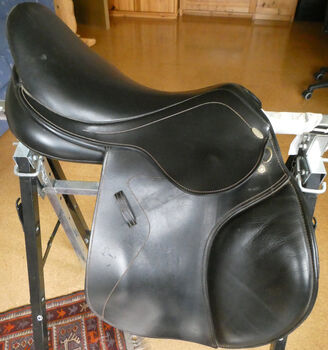 Springsattel Kentaur Perseus SP 17 Zoll, Kentaur Perseus, Manuela, Jumping Saddle, Augsburg