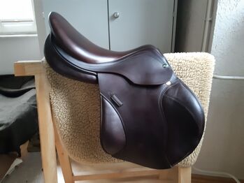 Springsattel PRESTIGE, Modell Como, 17 Zoll, KW 35, braun, PRESTIGE Como, Gaby Lais, Jumping Saddle, Malsburg-Marzell