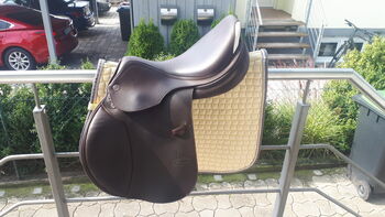 Springsattel Prestige Paris Classic, wie neu KW33 17 Zoll, Prestige Paris Classic D Jump, Mone R., Jumping Saddle, Ehningen