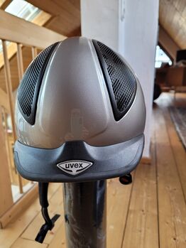 Helm silber, Uvex S-M / Kopfumfang 55-57cm, YW, Kaski, Leonberg