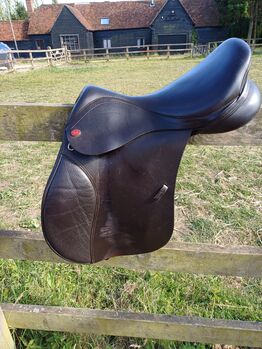 Kent and masters pony long leg 16.5, Kent and masters Pony club long leg, Mrs Claire Bambridge , Other Saddle, Stambourne