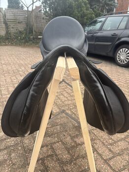 Kentaur Sattel 18" VS Kentaur  Seneca 