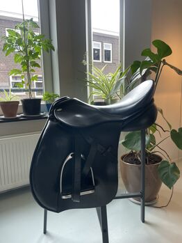 Kentaur seneca 17,5 inch, Kentaur Seneca, Cathelijne Stikkers, Siodła skokowe, Rotterdam 