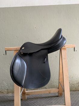 Kentaur Springsattel 17 1/2", Kentaur Naxos, Patricia Schumann, Jumping Saddle, Übersee