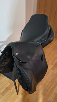 Kentaur Triton 17,5"/2 Jumping Saddle, Kentaur  Triton, Moni Blahu, Springsattel, Bratislava 