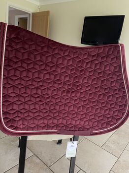 Kentucky Bordeaux Velvet Saddle Pad in Burgundy Kentucky Bordeaux 