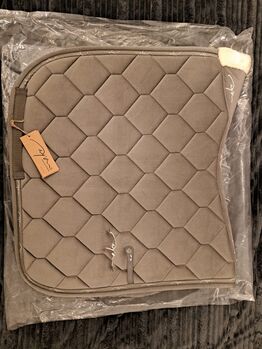 Kentucky Dyon Dressurschabracke, Kentucky / Dyon Corduroy, Lea K, Schabracken, Hallein
