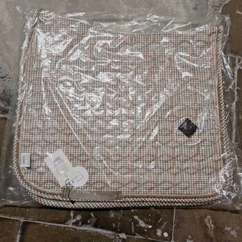 Kentucky Schabracke Pied de Poule Beige, Kentucky , ADN, Schabracken, Duisburg