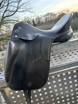 Kiefer Dressursattel Action, Kiefer Action , Laura Sieghart, Dressage Saddle, Karlsfeld 