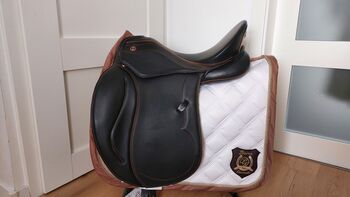 Kieffer Ascona 2 Dressursattel 17/17,5 schwarz-cognac wie neu inkl. Sattelpass+ Restgarantie, Kieffer Ascona 2, Mareike K, Dressage Saddle, Marsberg