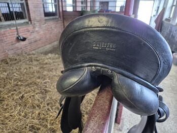 Kieffer Dressursattel "Champion" zu verkaufen Kieffer Champion