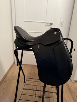Kieffer Lusitano neuwerig, Kieffer  Lusitano Evo Exclusiv AT Lusitano Evo, Nadine Eder-Knispel, Fellsattel, Schwendau