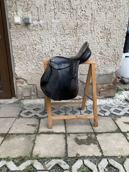 Kieffer Springsattel Inn at Nobert Koof 17 zoll viel pausche, Kieffer Inn at Nobert koof, Catherine Senne, Jumping Saddle, Chursdorf 