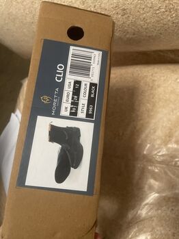 Childrens size 10 sort riding boots Moretta  Clio