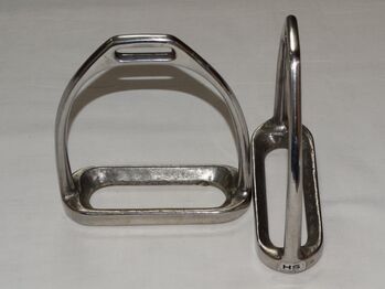 Klassische silberne Sprenger Steigbügel 12 cm Trittbreite für englisch Sattel, Sprenger, Anne, Saddle Accessories, Wahrenholz