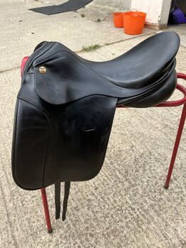 KN Dressage Saddle 17.5 M, KN Symphonie, Kate Harpin, Dressage Saddle, Thurleigh