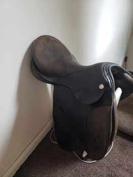 KN Dressage saddle (Karl Neidersuess - Austrian made), Black 18" with black leather girth., KN (Karl Neidersuess) Dressage saddle, GEORGE MOFFATT, Dressursattel, Prescot, Merseyside