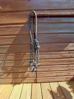 Knotenhalfter, Jutta Jaskolka , Bitless Bridles, Ennepetal