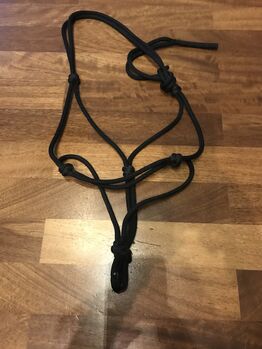 Knoten Halfter schwarz, Anna Volpp, Nosebands, Rastatt 