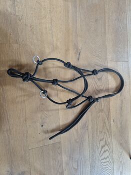 Knotenhalfter mit Seitenring