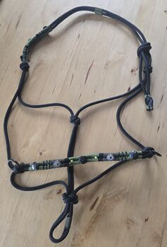 Knotenhalfter "Black Pepper", Colorful Pearl Knotenhalfter "Black Pepper", Conny Repschläger, Bitless Bridles, Winsen