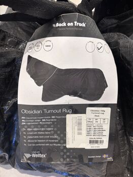 Pferdedecke Back on Track 135cm 150g mit Halsteil Back on Track Obsidian Turnout Rug