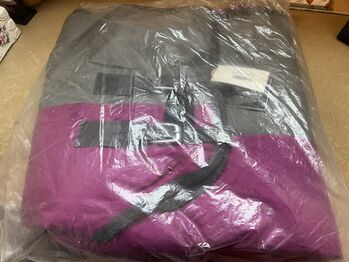 Jump turnout rug 100g fill new in bag Pink/Grey 6ft 6 Jump 