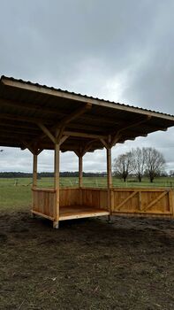 Heuraufe Holz Pferde Pony Paddock Heu Offenstall Heulage Koppel Weide Timbermühle 