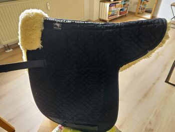 Lammfell Satteldecke, Engel Reitsport  Engel Lammfell Satteldecke , Petra Kampermann , Dressage Pads, Regensburg