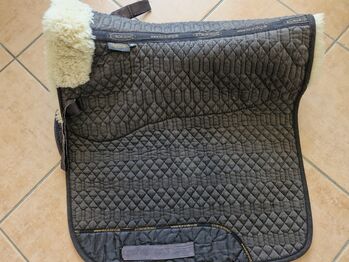 Lammfellsatteldecke Euroriding Satteldecke mit Lammfell 