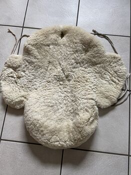 Lammfell, Sitzüberzug, Westernsattel, sehr guter Zustand, Alexandra Kömmerling , Western Saddle, Obersimten