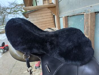 Lammfell-Sitzwärmer 16,5"-18" Felix Bühler