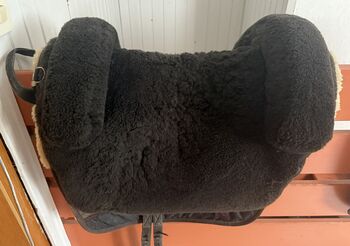 Lammfell Sattel von Christ, Christ  Lammfell Sattel , Lara Ehrhardt, Lambskin Pad, Tönning 