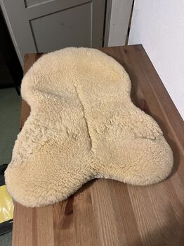 Lammfell Sattelbezug, Christ, Carmen, Saddle Accessories, Uitikon