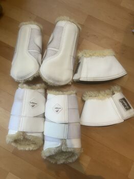 Le Mieux white fluffy boot set, Le Mieux, Eskadron , Chloe , Other, Staines