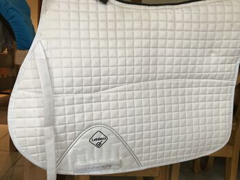 LeMieux Prolambskin dressage pad LeMieux Prolambskin