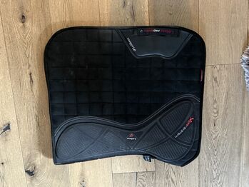 LeMieux Schabracke X-Grip Square Dressur Schwarz LeMieux X-Grip Square Dressur