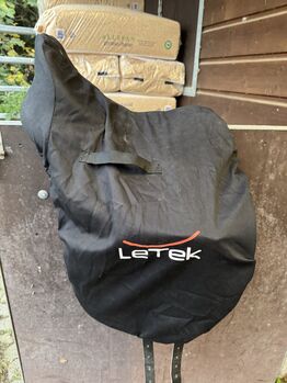 Letek Dressursattel 17,5 schwarz, Letek, ER, Dressursattel, Saarbrücken 