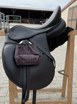 Letek S Line Dressursattel halbes Jahr alt, Letek S Line, Andrea Boller, Dressage Saddle, Duisburg