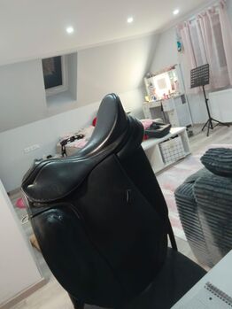 Letek Sattel, Letek, Manuela Spihs, All Purpose Saddle, Klagenfurt,07.Bez.:Viktringer Vorstadt