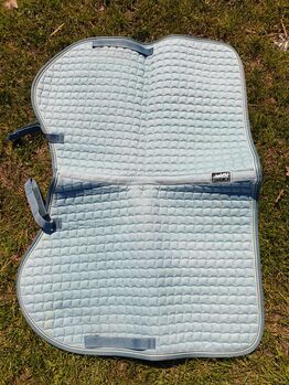 Hellblaue Eskadron Schabracke VSS, Eskadron, Jessica, Dressage Pads, Lage