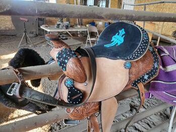 Like New Barrel Saddle, Tough 1 Cheyanne, Stephanie Kirk, Western Saddle, Baker city